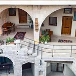 Homestay Risus Cave