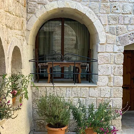 Risus Cave Privatunterkunft