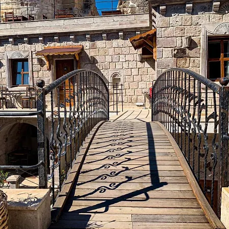 Hotel Risus Cave
