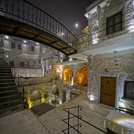 Risus Cave * Γκόρεμε
