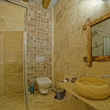 Risus Cave Γκόρεμε