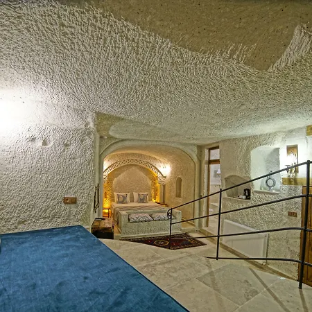 Risus Cave Γκόρεμε