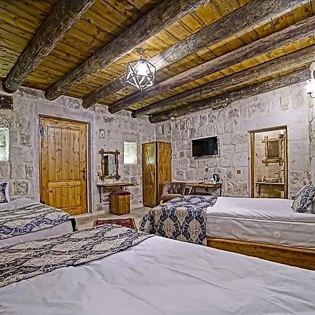 Risus Cave Проживание в семье Гореме