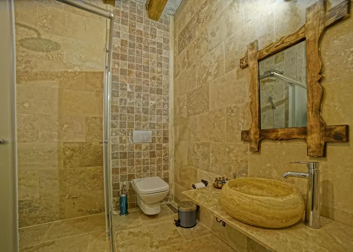 Risus Cave غوريمِيه