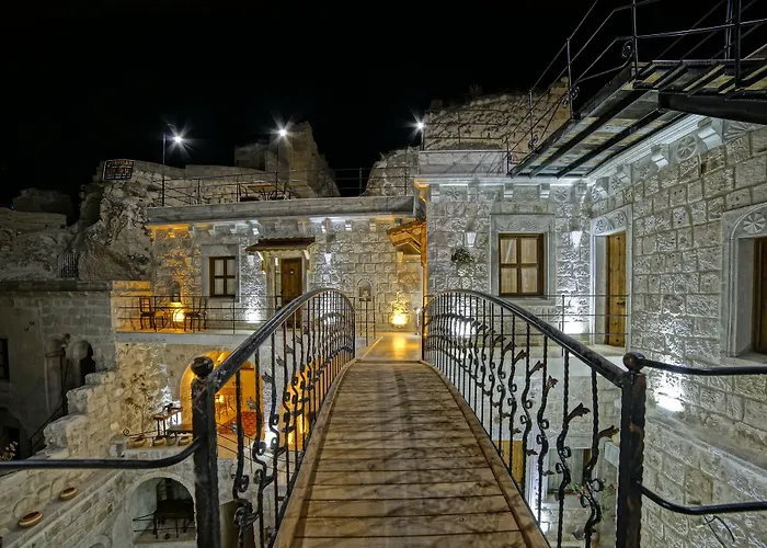 Risus Cave غوريمِيه