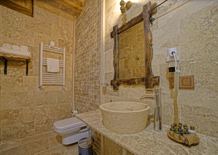 Risus Cave * غوريمِيه